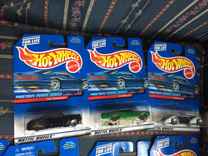 Illustration for article titled Enormous Die-Cast Collection - Box 45 - Let the Hot Wheels Roll...